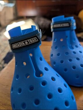 Arcadia Blue Dog Water Shoes with Hook-and-Loop Strap FOR A 3 LEGGED DOG
